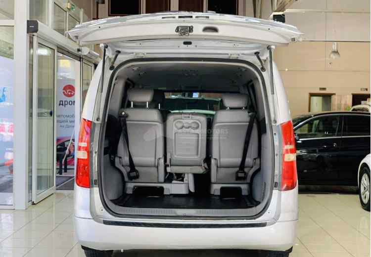 Hyundai Grand Starex I