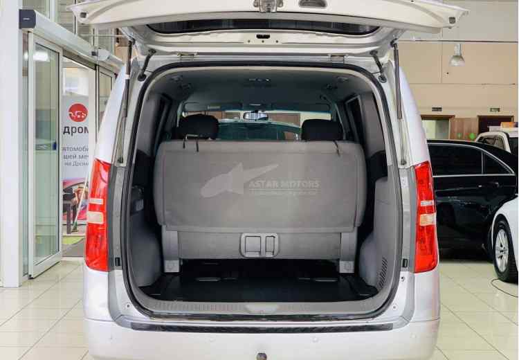 Hyundai Grand Starex I