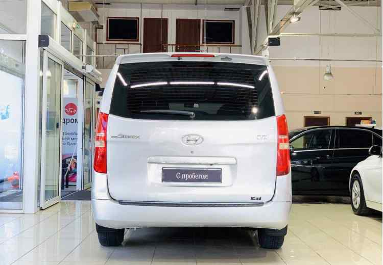 Hyundai Grand Starex I