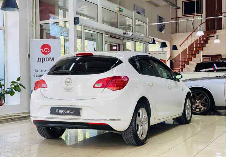 Opel Astra J Рестайлинг