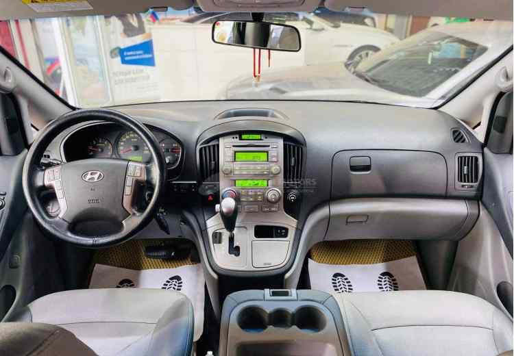 Hyundai Grand Starex I