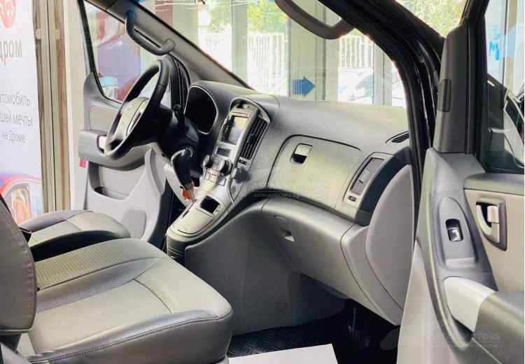 Hyundai Grand Starex I