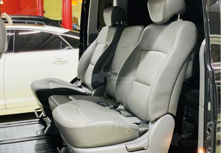 Hyundai Grand Starex I