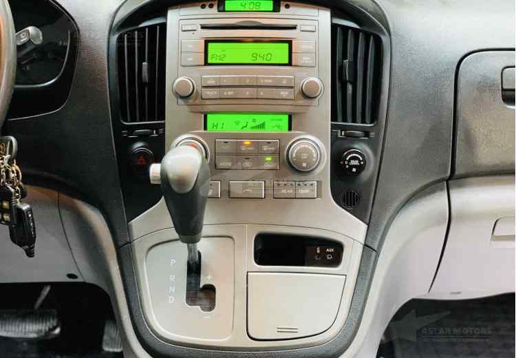 Hyundai Grand Starex I