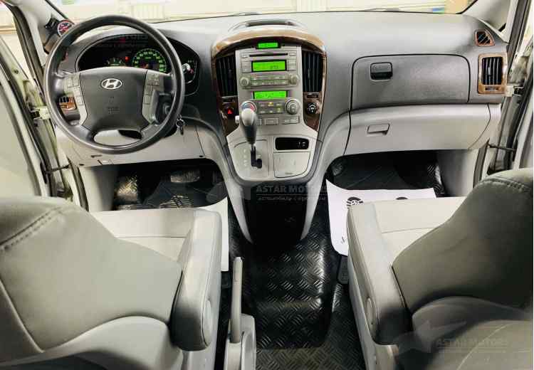 Hyundai Grand Starex I