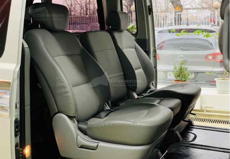 Hyundai Grand Starex I