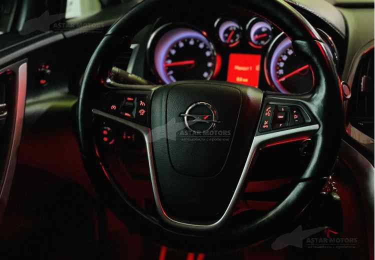Opel Astra J Рестайлинг