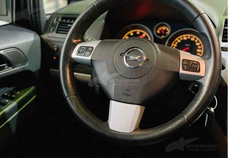 Opel Zafira B Рестайлинг