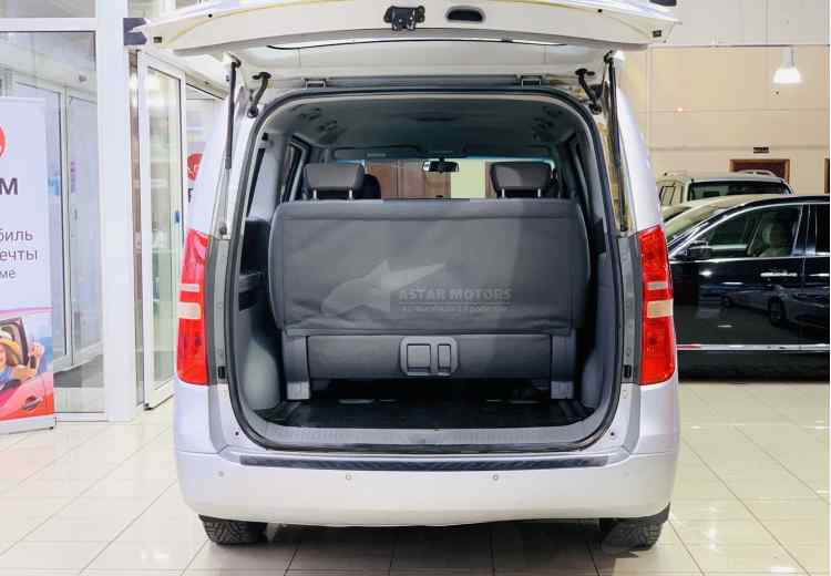 Hyundai Grand Starex I