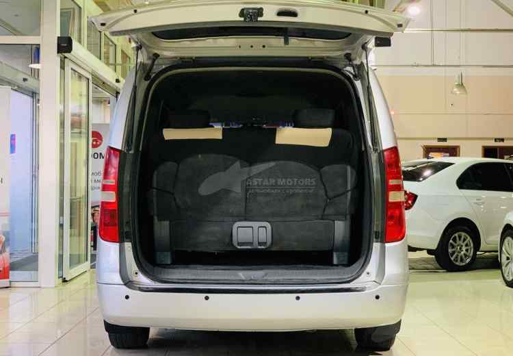 Hyundai Grand Starex I