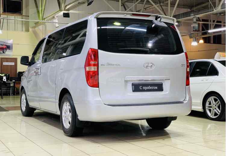 Hyundai Grand Starex I