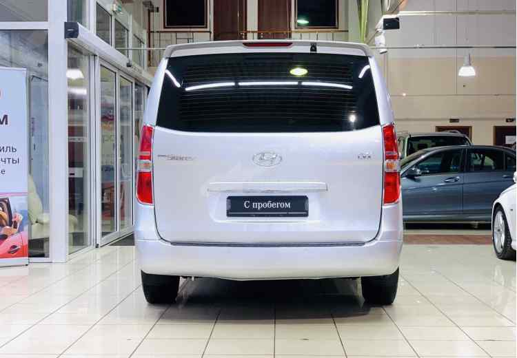 Hyundai Grand Starex I