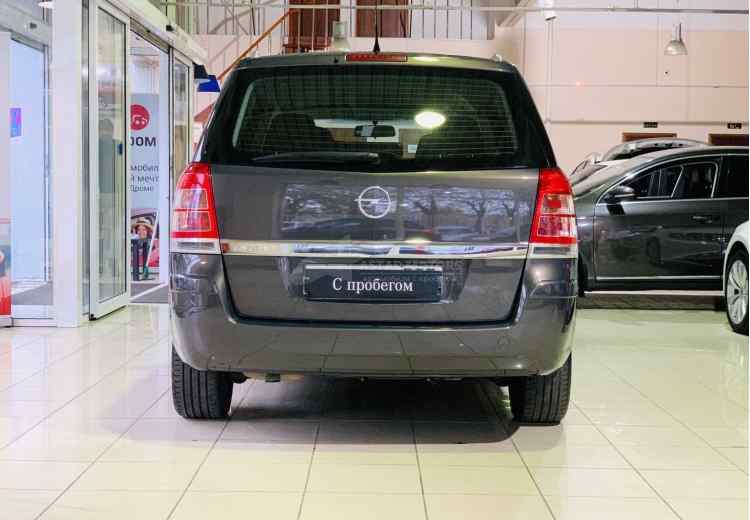 Opel Zafira B Рестайлинг