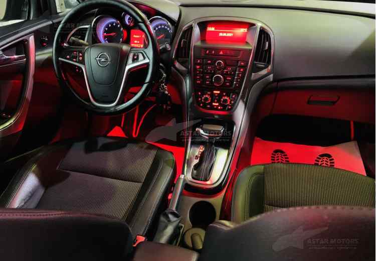 Opel Astra J Рестайлинг