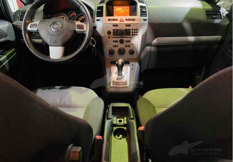 Opel Zafira B Рестайлинг
