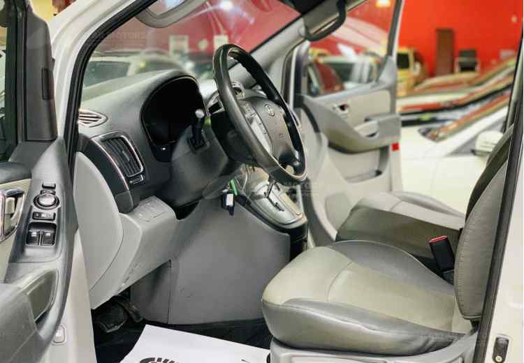 Hyundai Grand Starex I