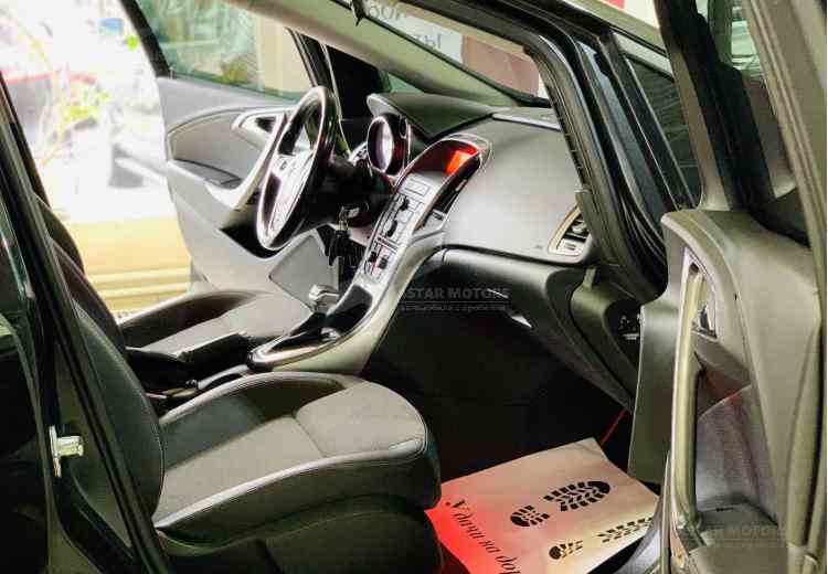 Opel Astra J Рестайлинг