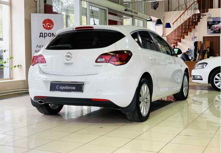 Opel Astra J