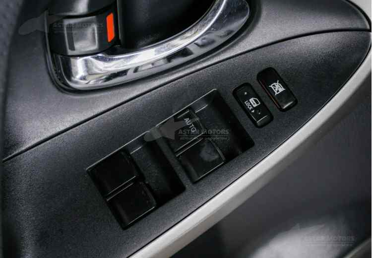 Toyota RAV4 III (XA30)