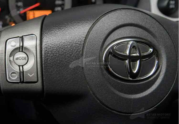 Toyota RAV4 III (XA30)