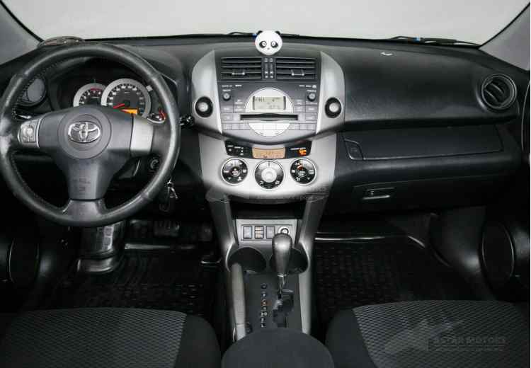 Toyota RAV4 III (XA30)