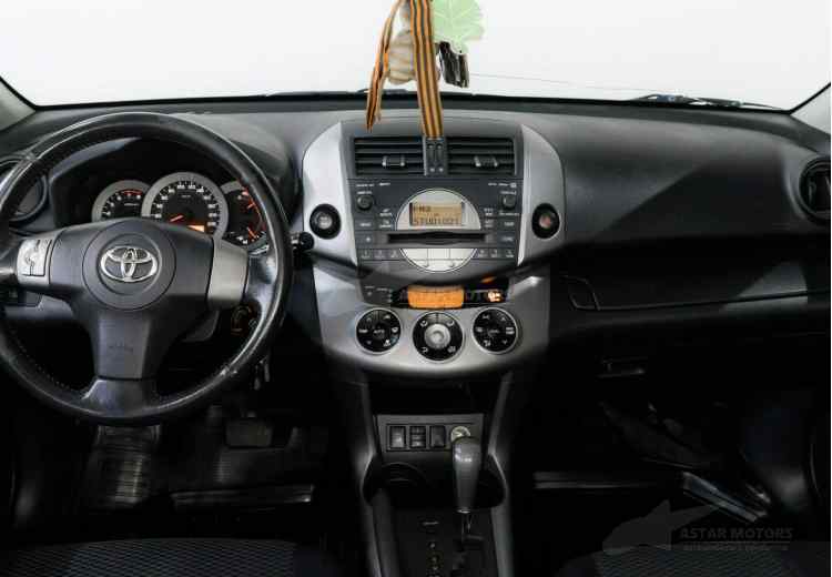 Toyota RAV4 III (XA30)