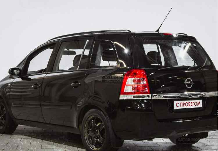 Opel Zafira B Рестайлинг