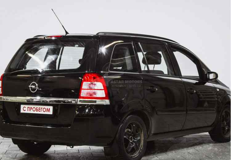 Opel Zafira B Рестайлинг