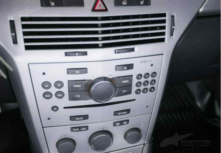 Opel Astra H Рестайлинг