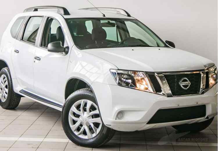 Nissan Terrano III (D10)