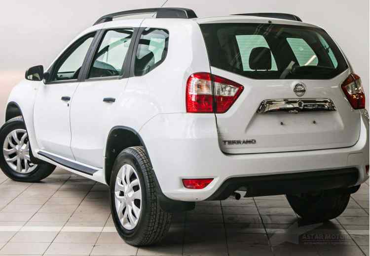 Nissan Terrano III (D10)