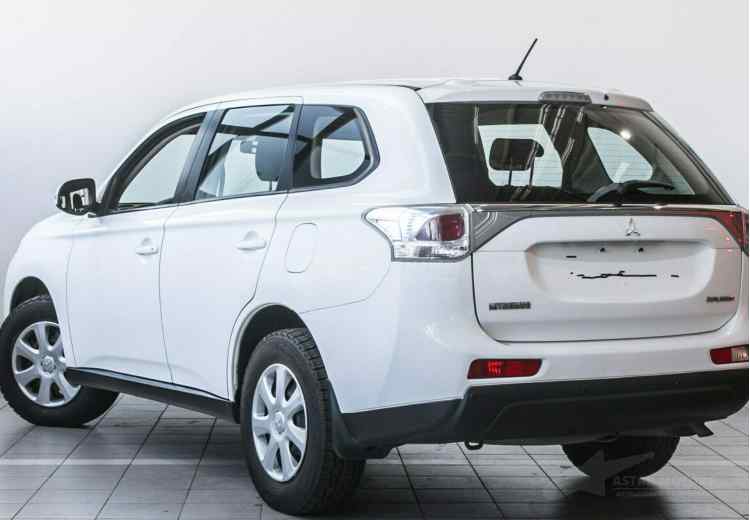 Mitsubishi Outlander III