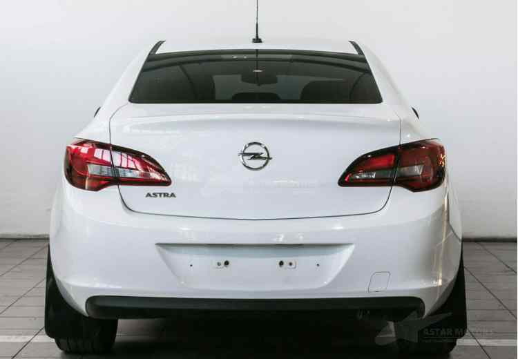 Opel Astra J Рестайлинг