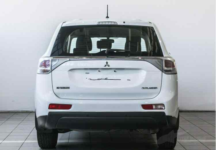 Mitsubishi Outlander III