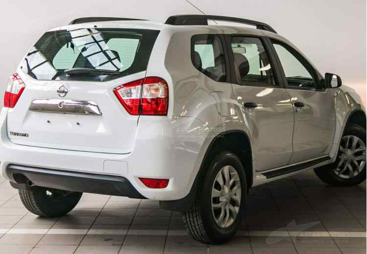 Nissan Terrano III (D10)