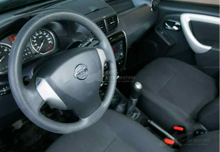 Nissan Terrano III (D10)