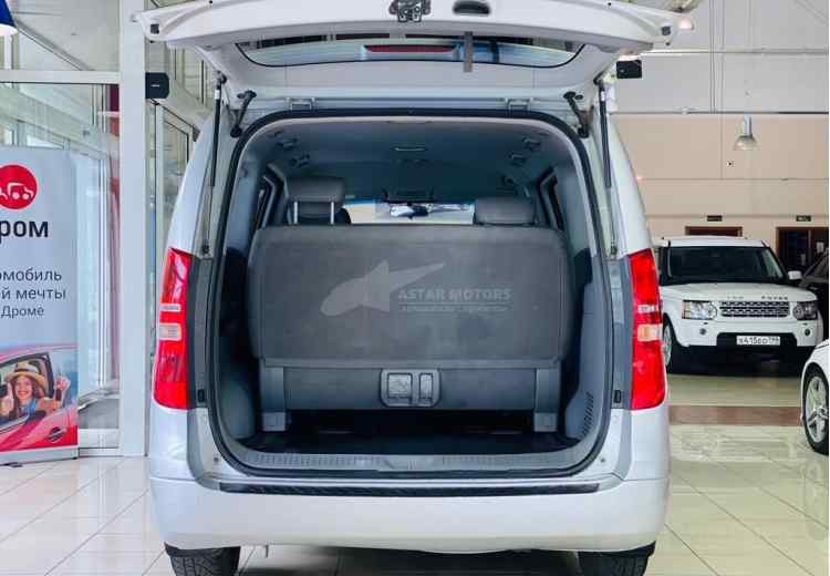 Hyundai Grand Starex I