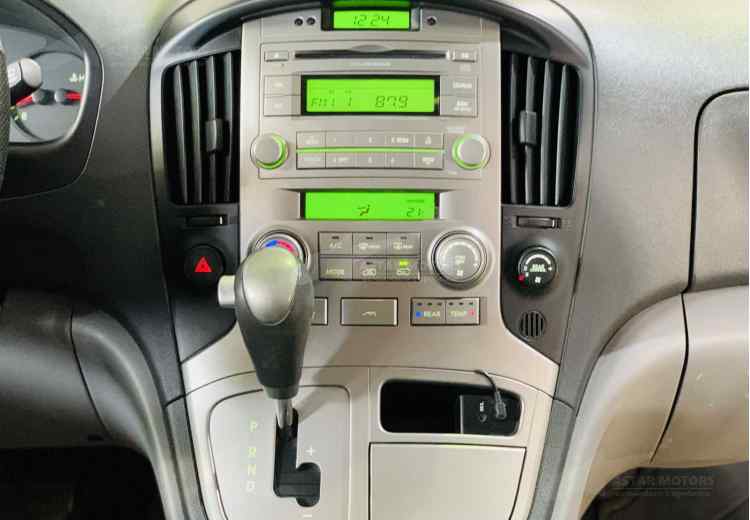 Hyundai Grand Starex I