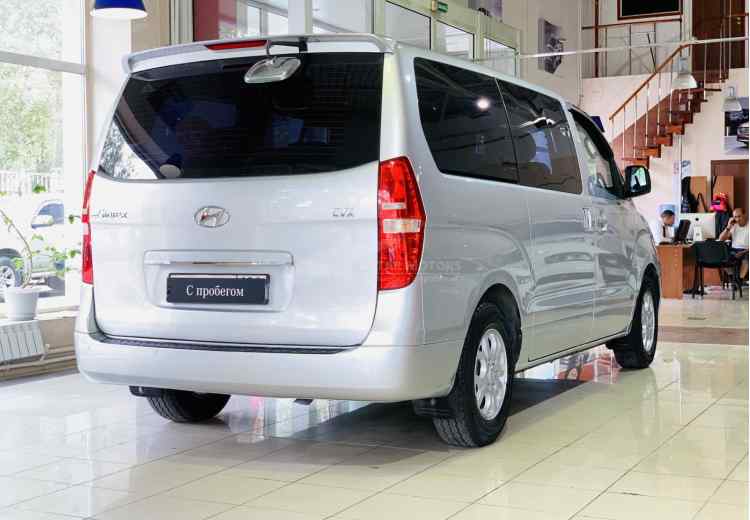 Hyundai Grand Starex I