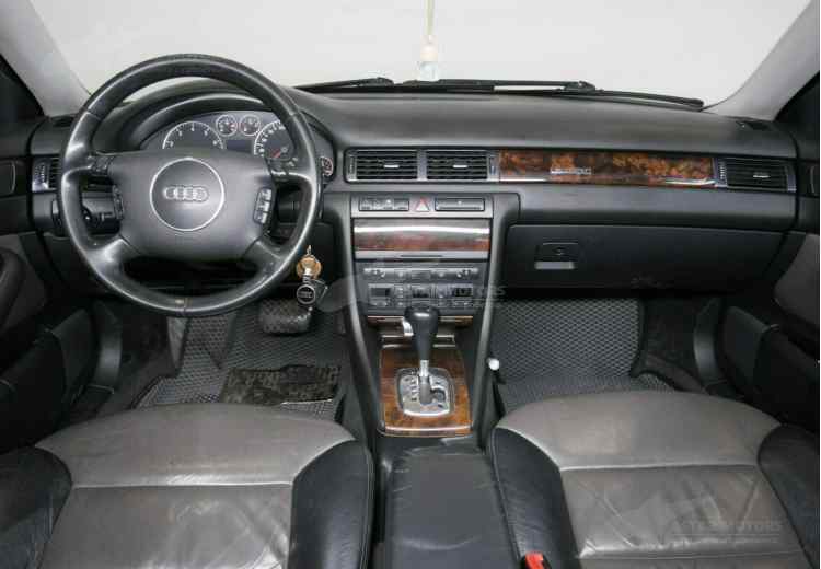 Audi A6 III (C6)