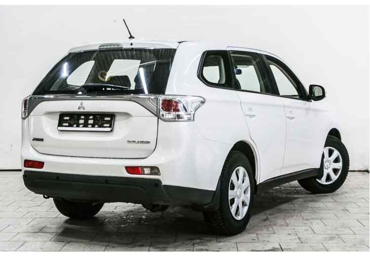 Mitsubishi Outlander III